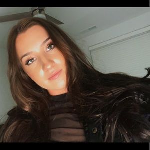 Meet your Posher, Alyssa